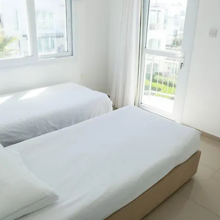 Aphrodite Beach Front Condos By Holidaykeys Apartamento